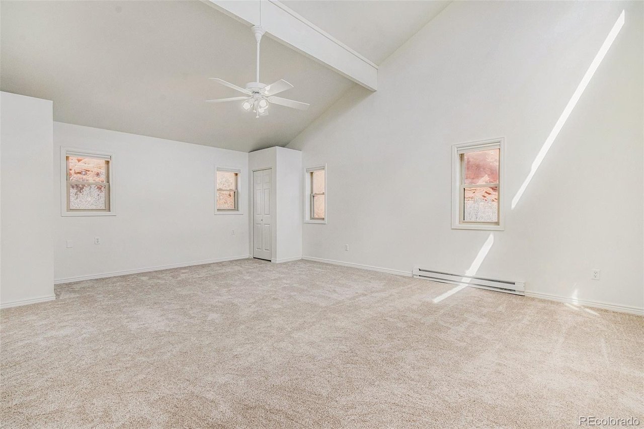 6225 Apache Dr