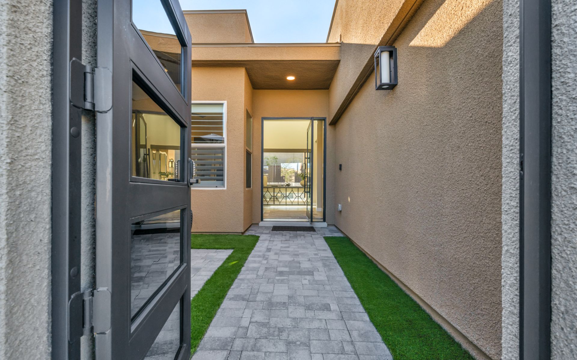 819 Bolide Street