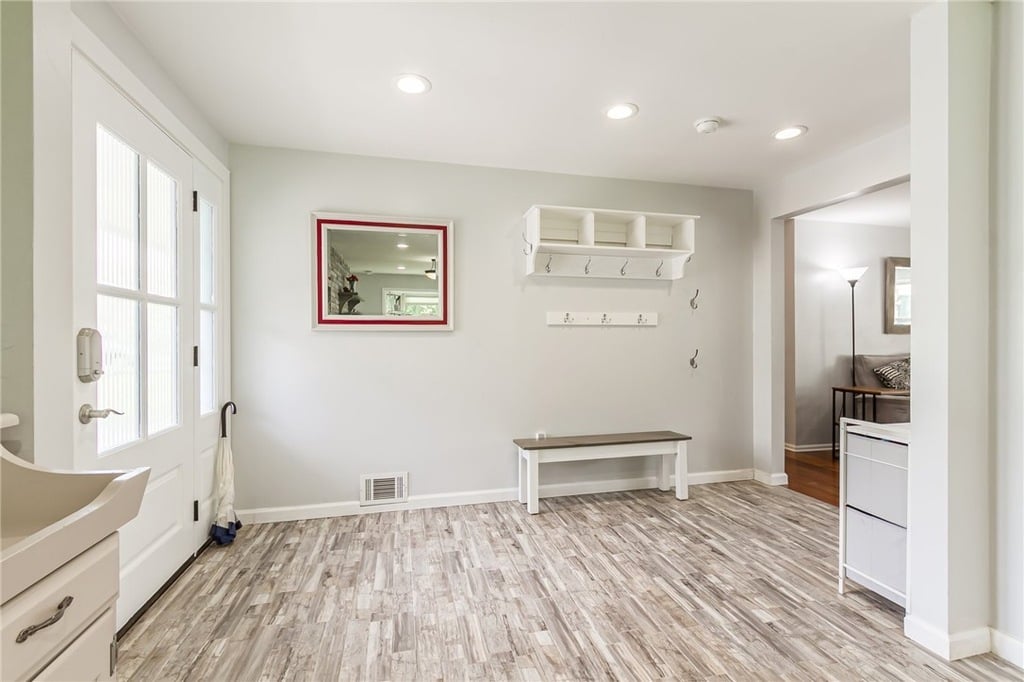 81 Deerfield Dr