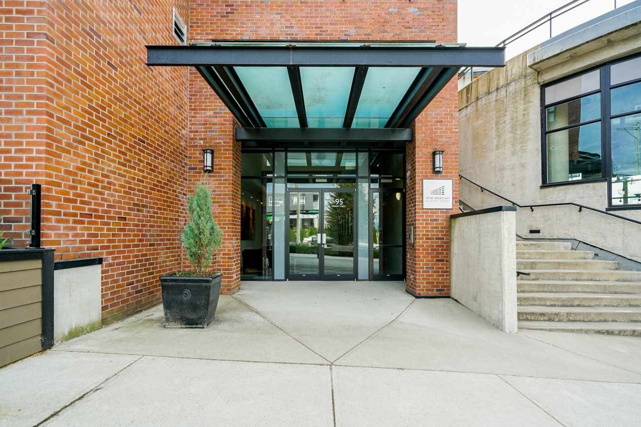 95 Moody St, #501