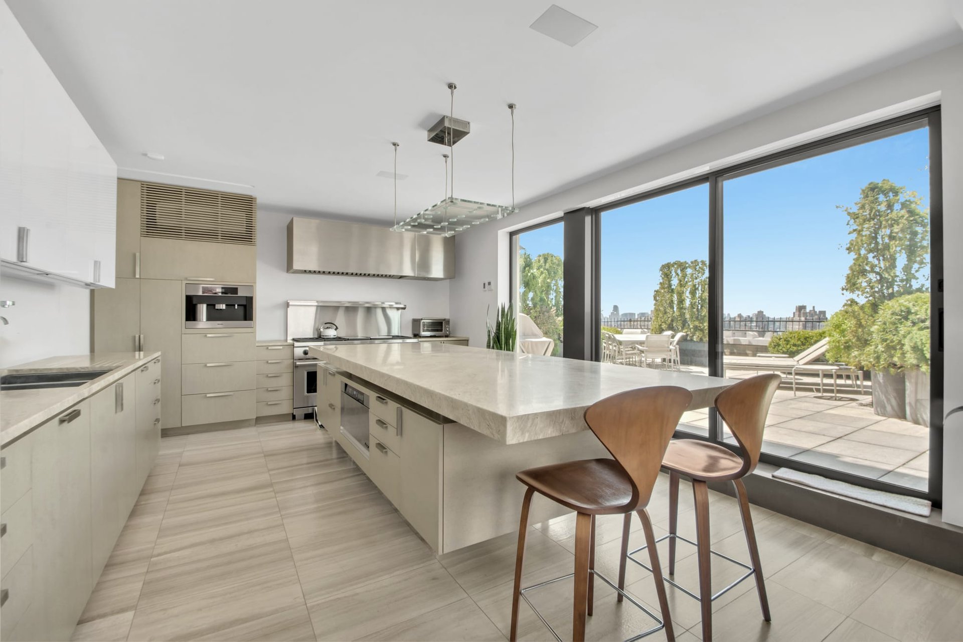 24 Fifth Avenue, PH1701