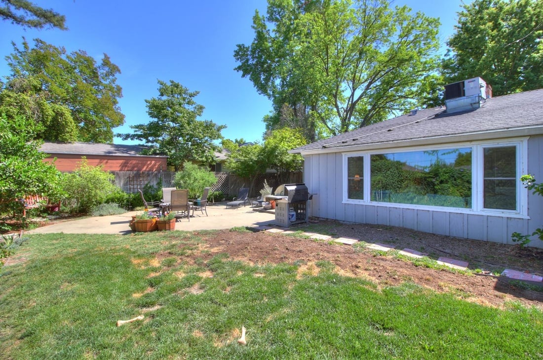 Just Listed! Updated Gorgeous South Land Park Beauty!