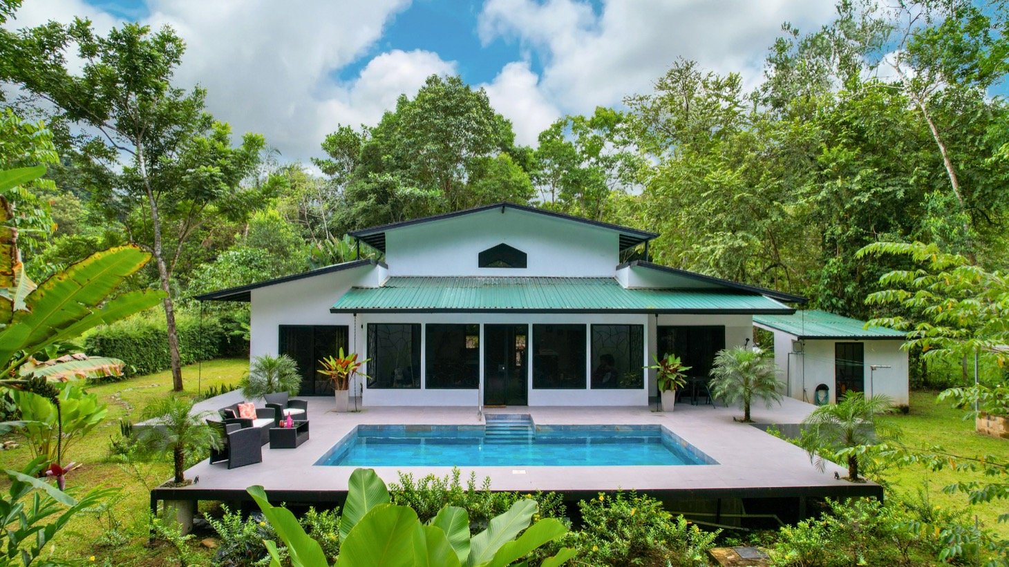 Contemporary Jungle Retreat in Tres Rios, Costa Rica