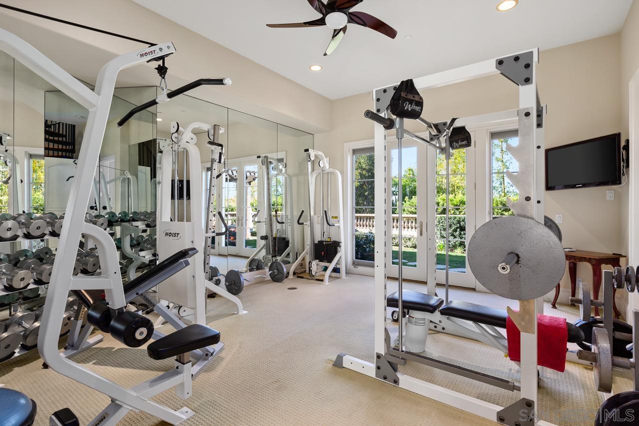 9860 La Jolla Farms Rd