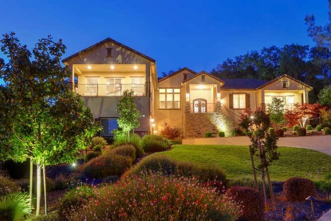 940 Wolf Ct