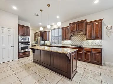 1388 San Remo Ln