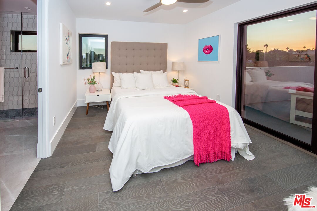 S Sherbourne Dr, 90035