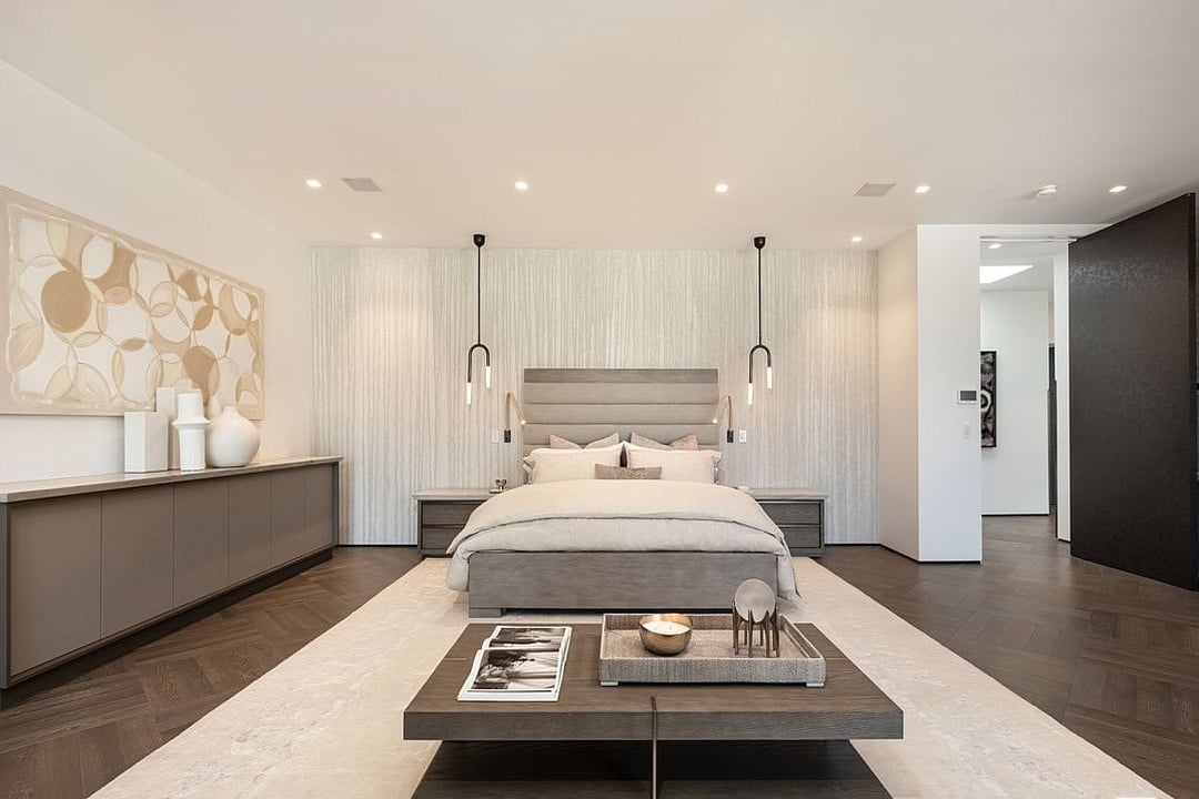 Cascade Golden, N Beverly Dr, 90210