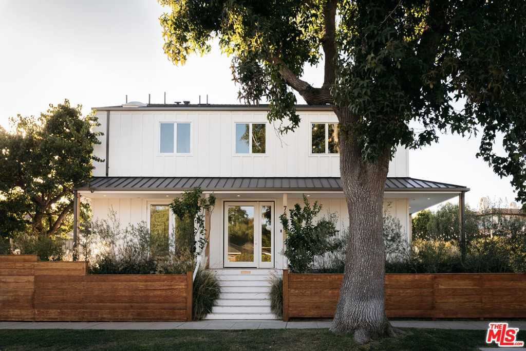 7400 W 80TH Street