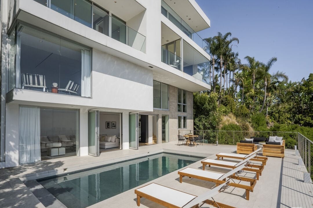 Nova Estate, Sunset Plaza Dr, 90069