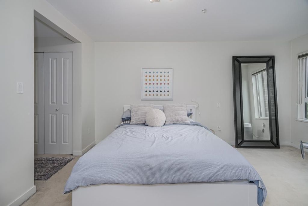 3133 Riverwalk Ave, #318