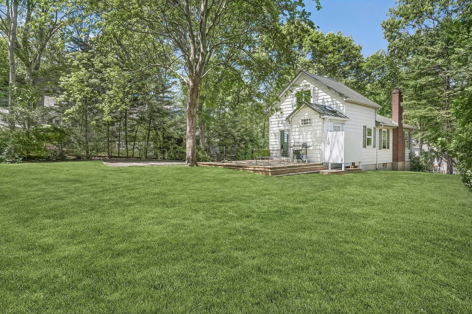 A Charming Sag Harbor Cottage With Endless Hamptons Potential