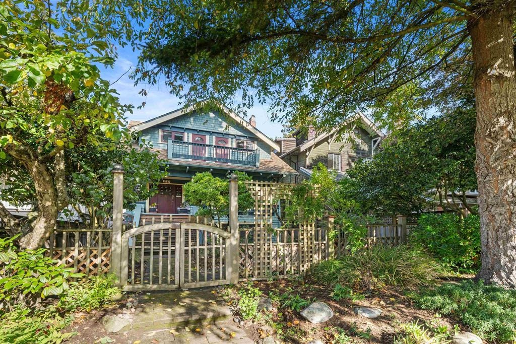 49 W 7th Ave, #3447