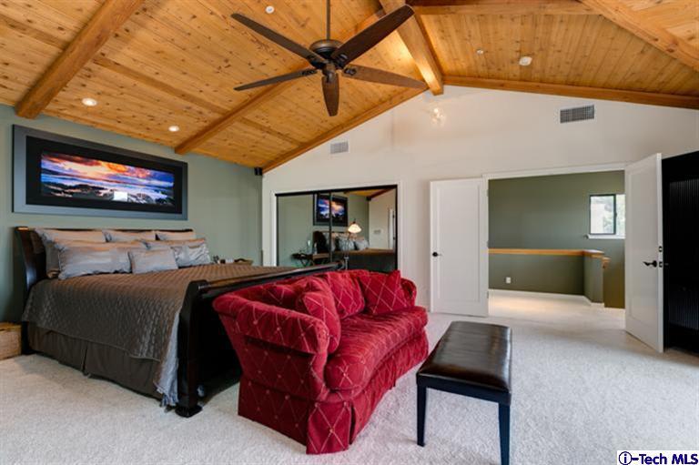 1881 Country Ln
