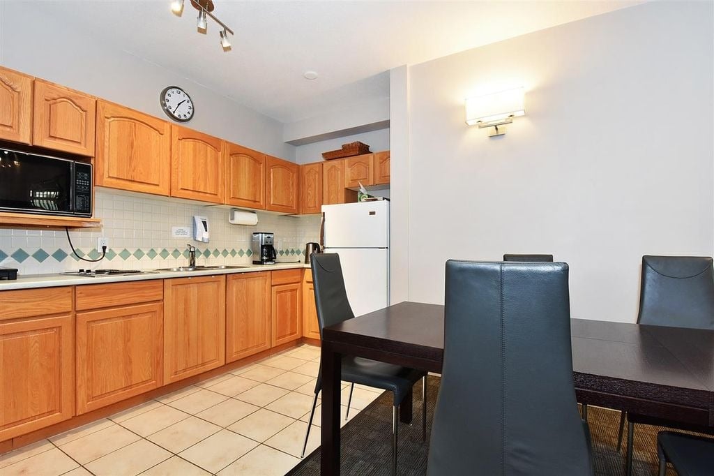 3769 W 7th Ave, #325