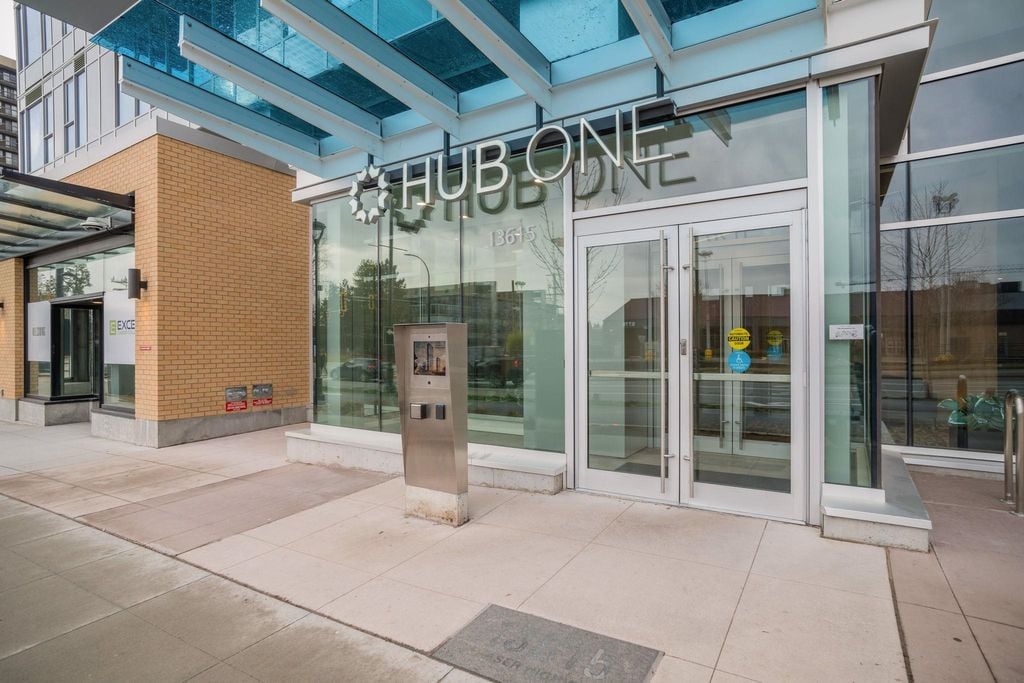 13615 Fraser Hwy, #402
