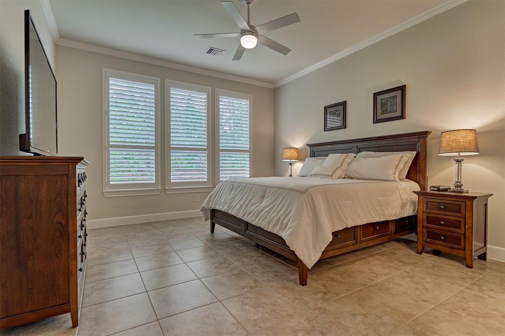 111 Dartmoor Ln