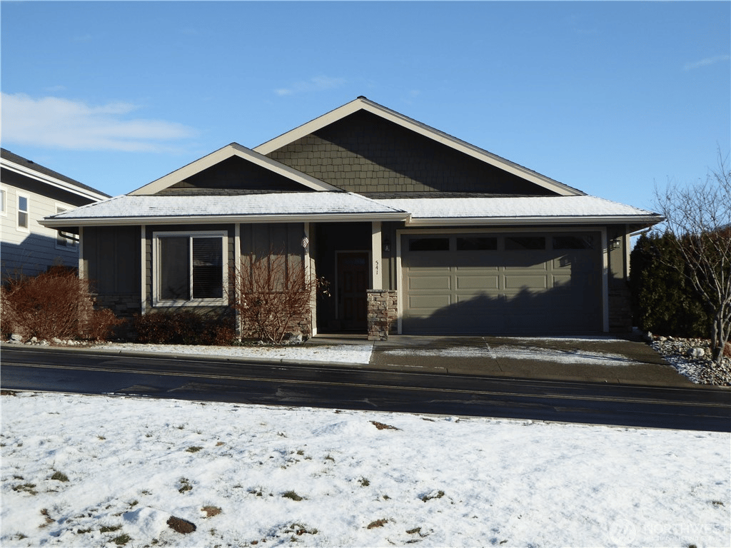 541 Village Dr