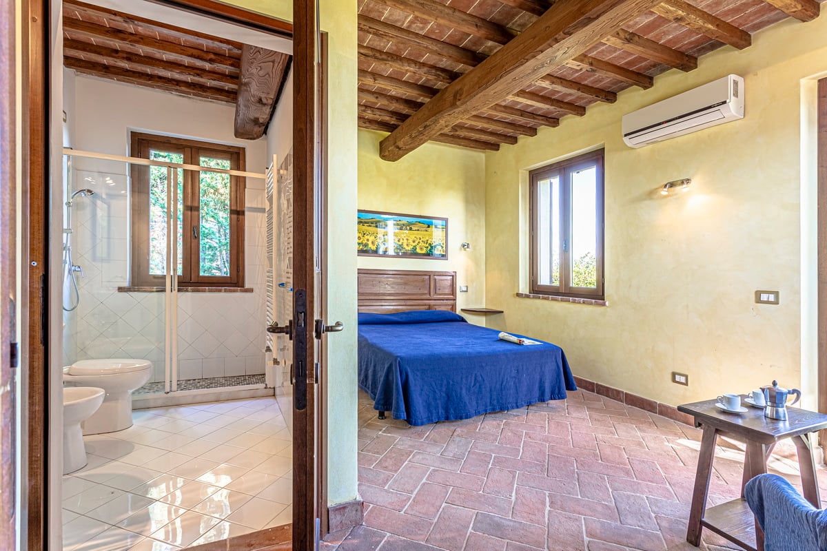 Beautiful Ranch with 2 Pools 