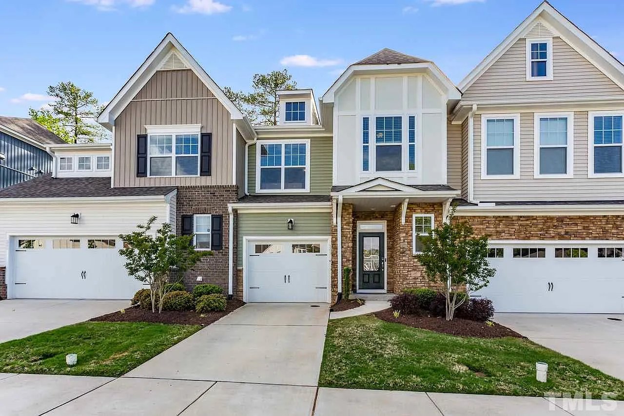 341 Roberts Ridge Dr