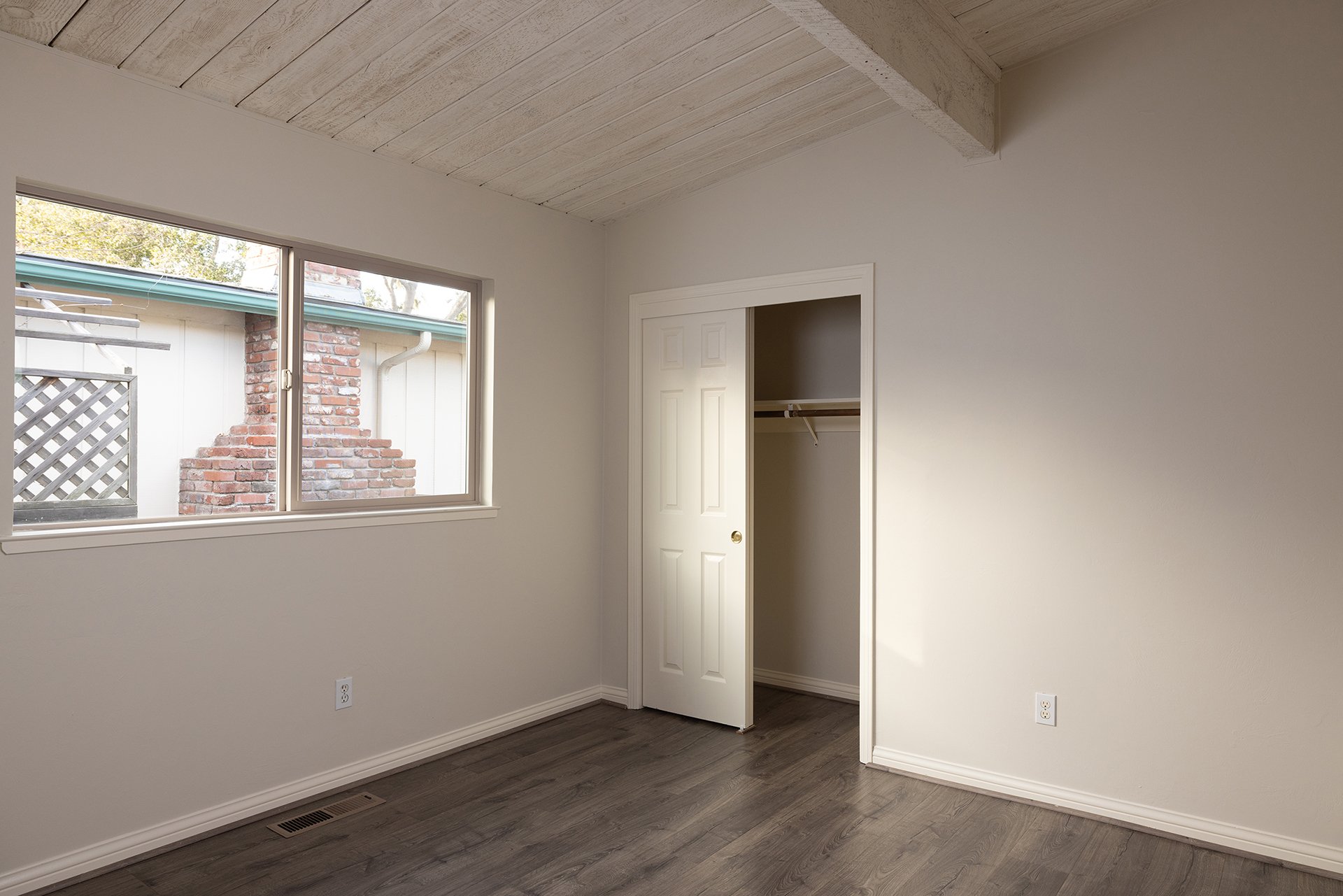 Pacific Grove Jewel - 603 Gibson Ave