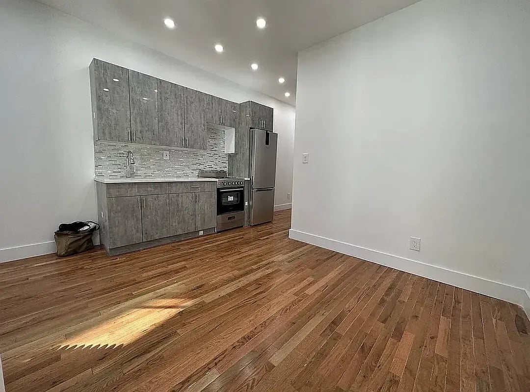 666 Park Place 2R