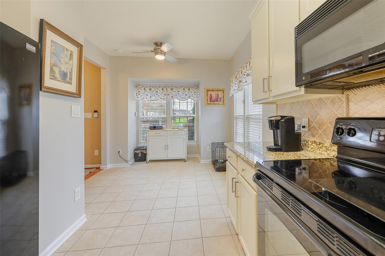 4090 Holly Villa Cir