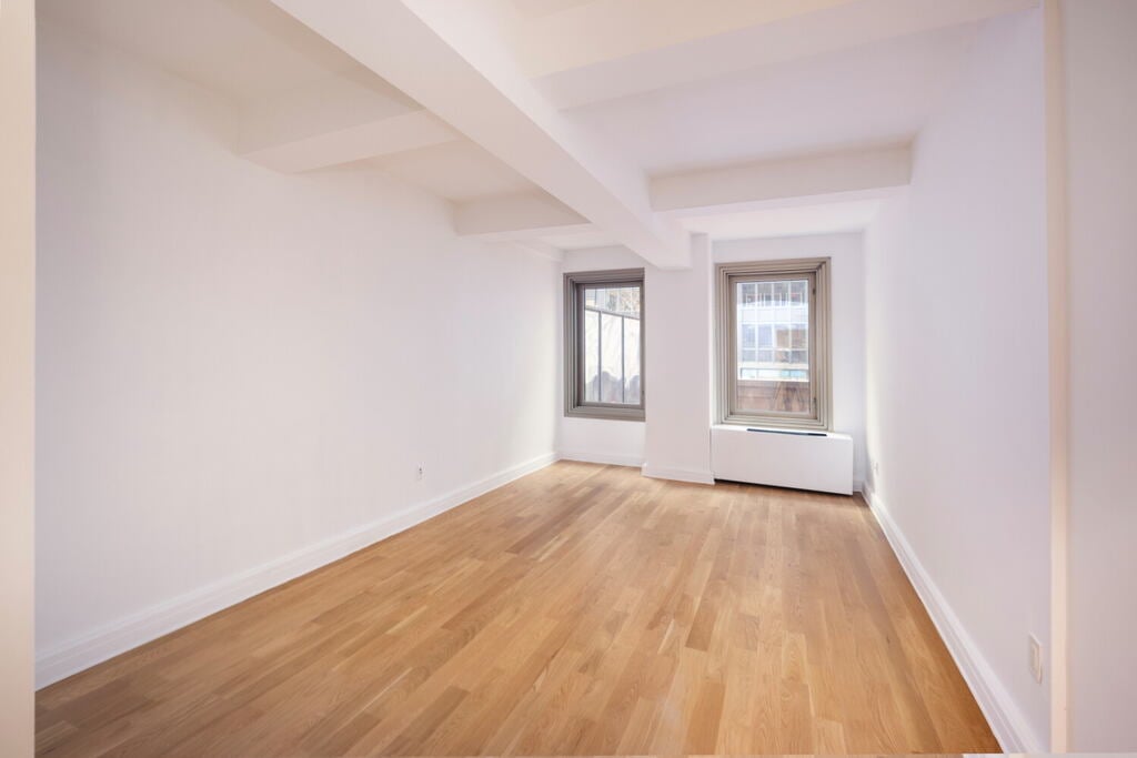 MIDTOWN/ No Fee/ No Security Deposit