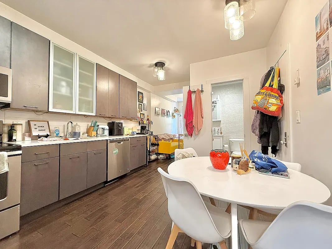 807 Quincy St 3