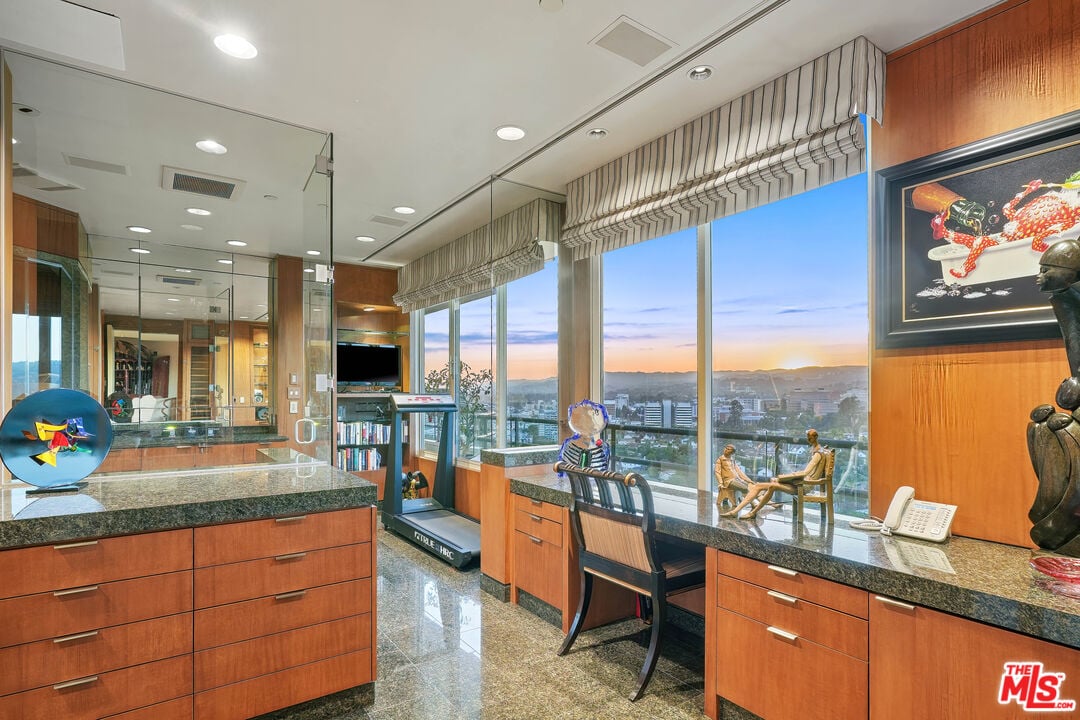 10601 Wilshire Blvd Unit: 20C