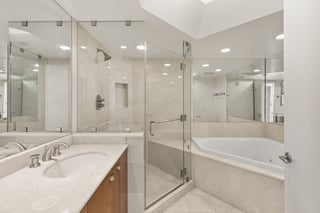 2777 Paradise Rd #1208