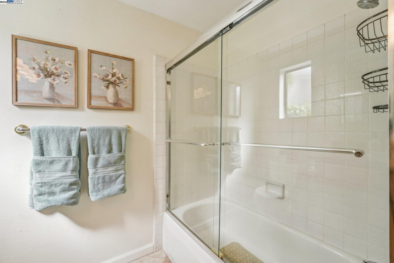 2119 Presidio Ct