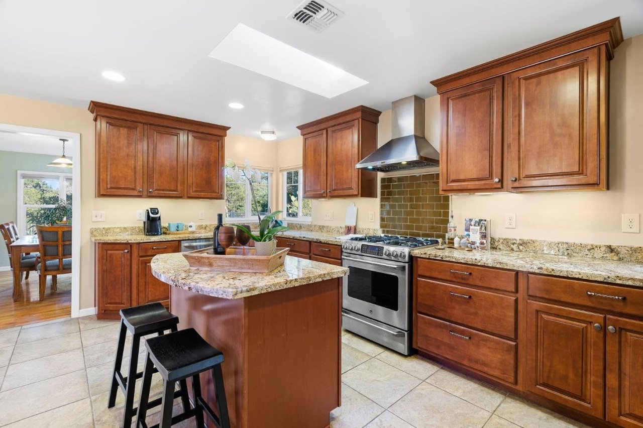 107 Rancho Rd