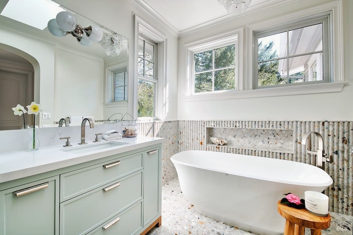 36 Evergreen Dr