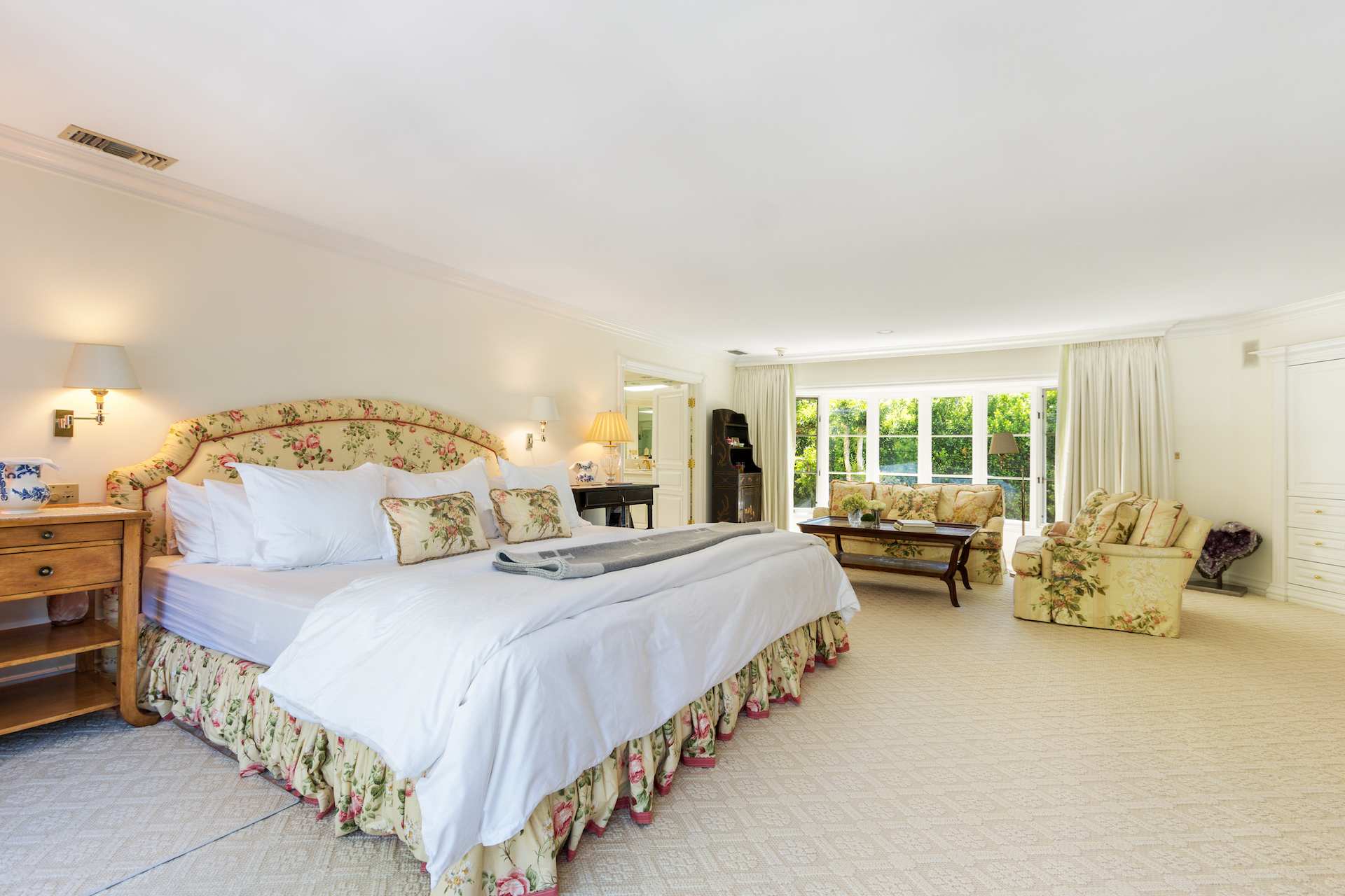 Stunning Beverly Hills Traditional Home