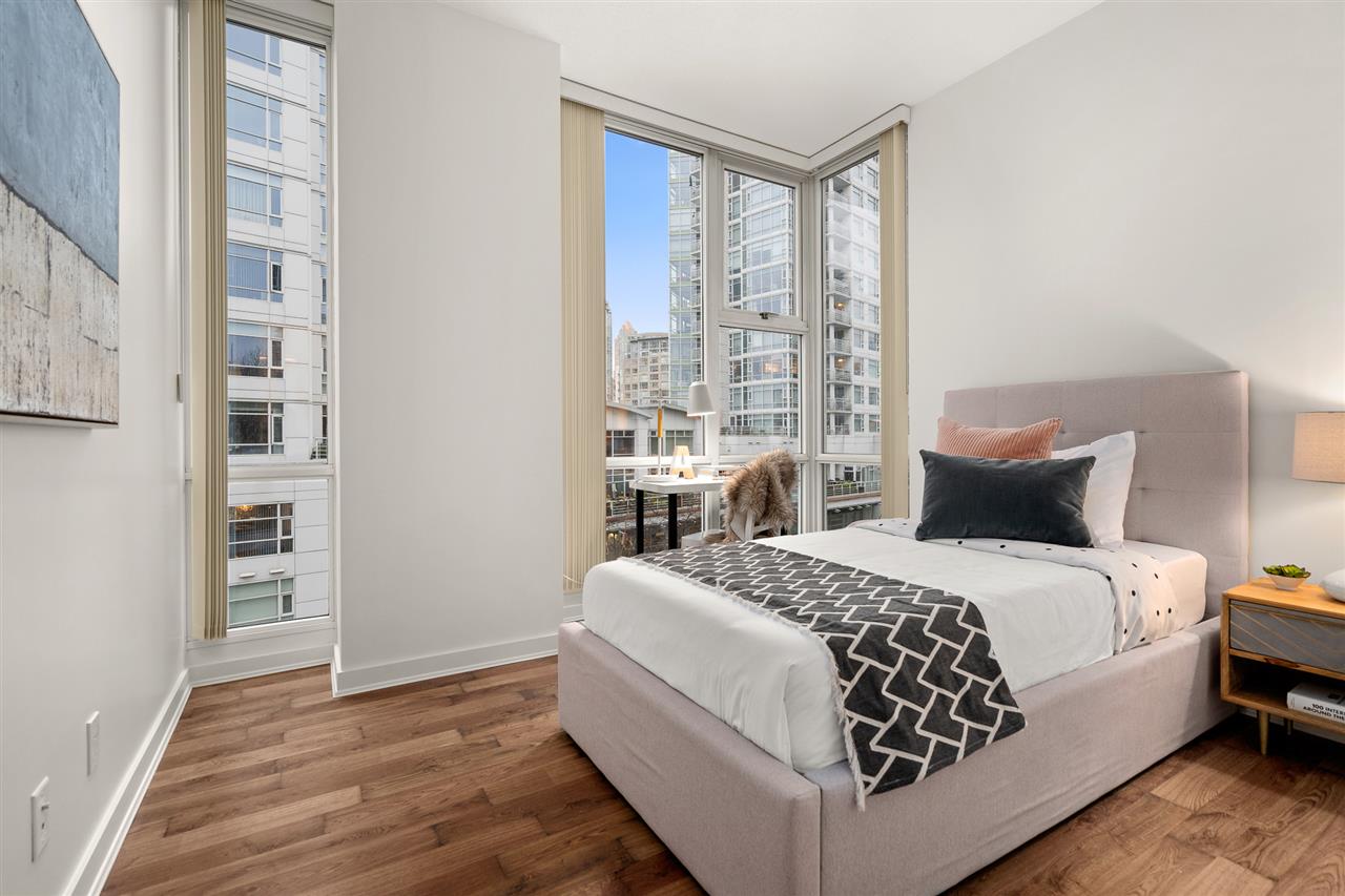 502-1099 Marinaside Crescent, Vancouver