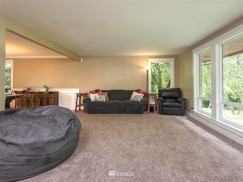 819 Sunnyside Blvd