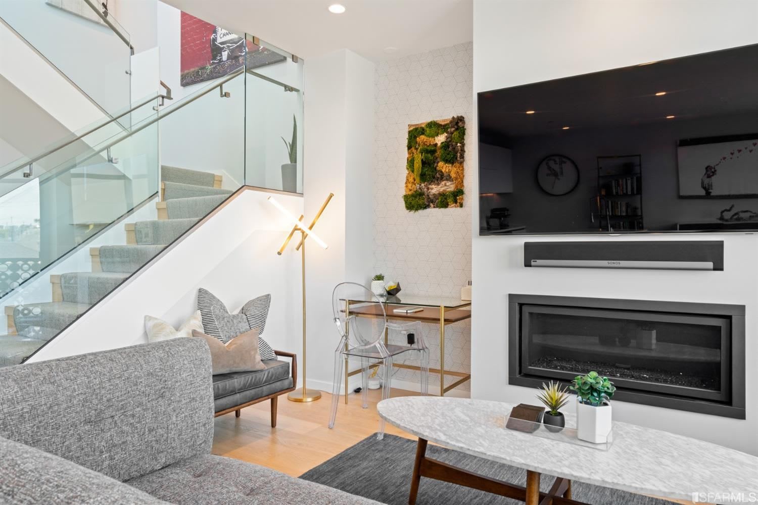 131 Missouri St, #402