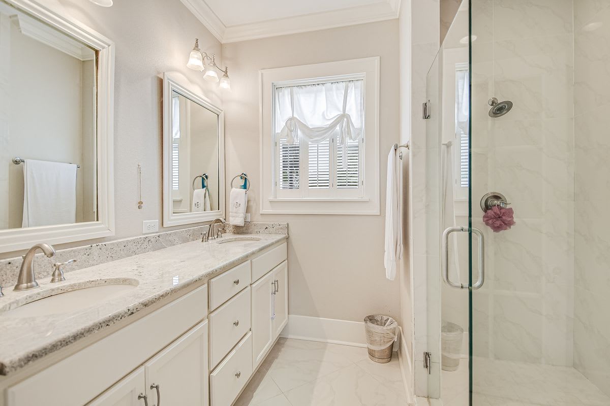 103 Wildrose - Alamo Heights