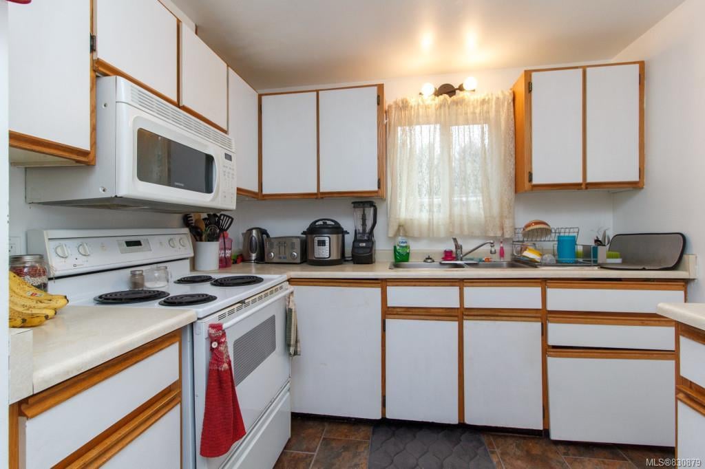 22-2807 Sooke Lake Rd