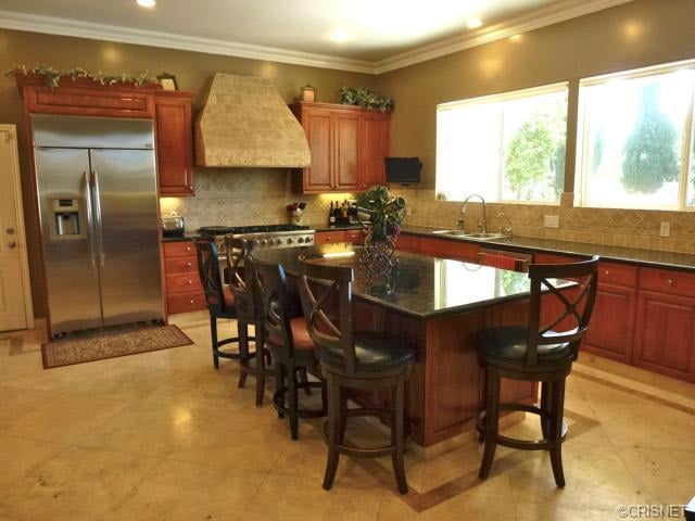23240 Schoenborn St West Hills, CA