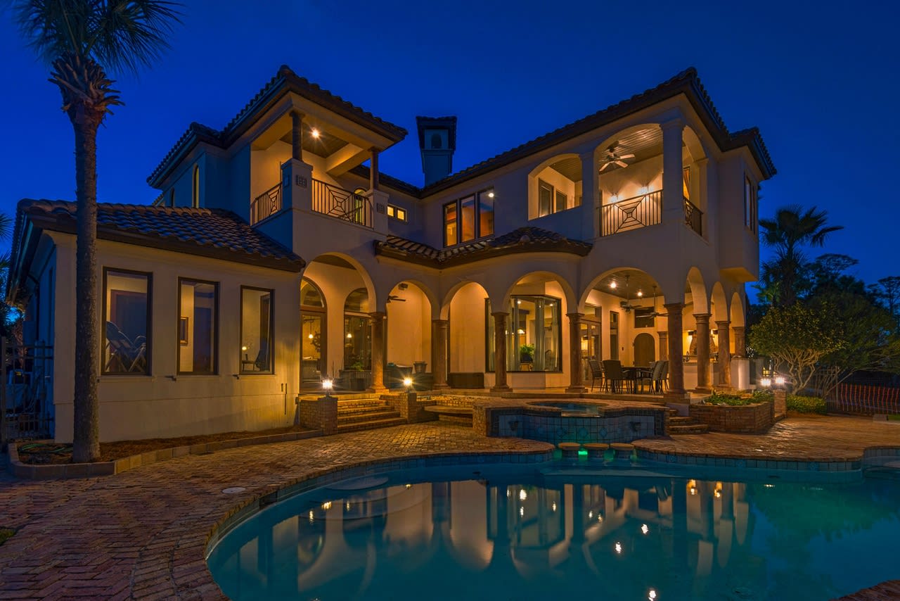 5236 Finisterre Drive
