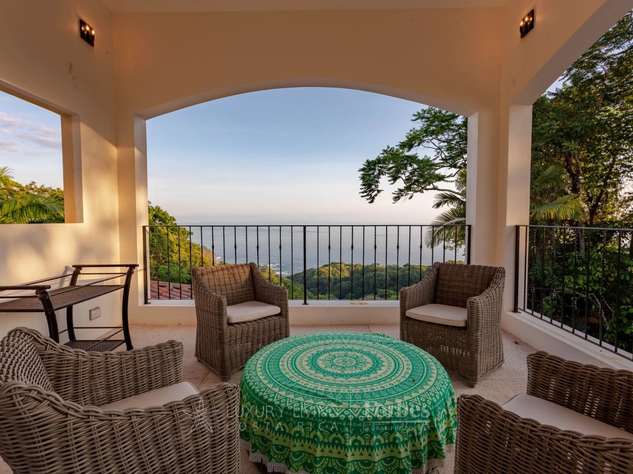 20878 - A Luxurious Sanctuary in Costa Rica's Pacific Jungle