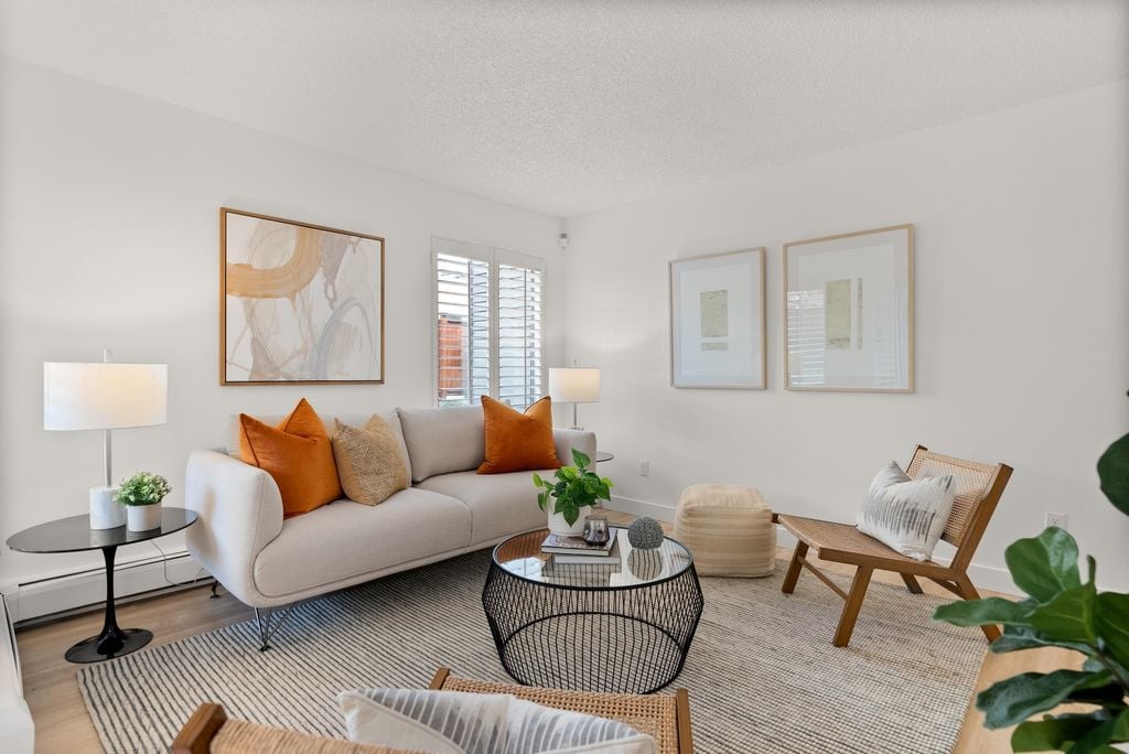 1550 Chesterfield Ave, #107