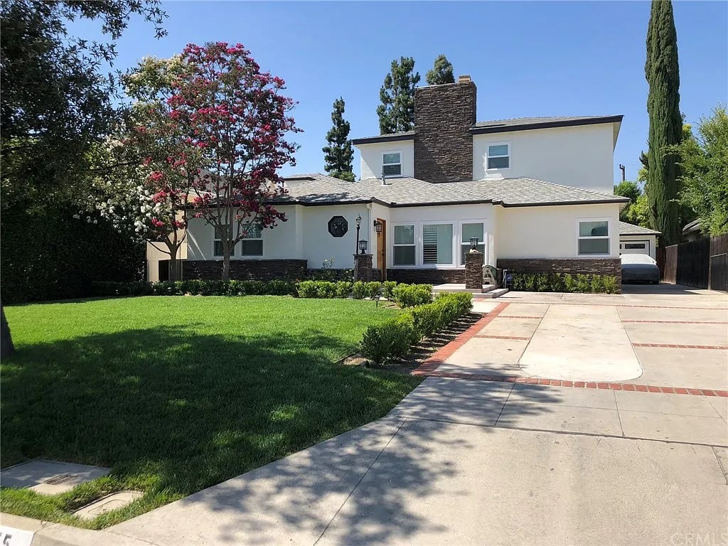 75 W Magna Vista Ave