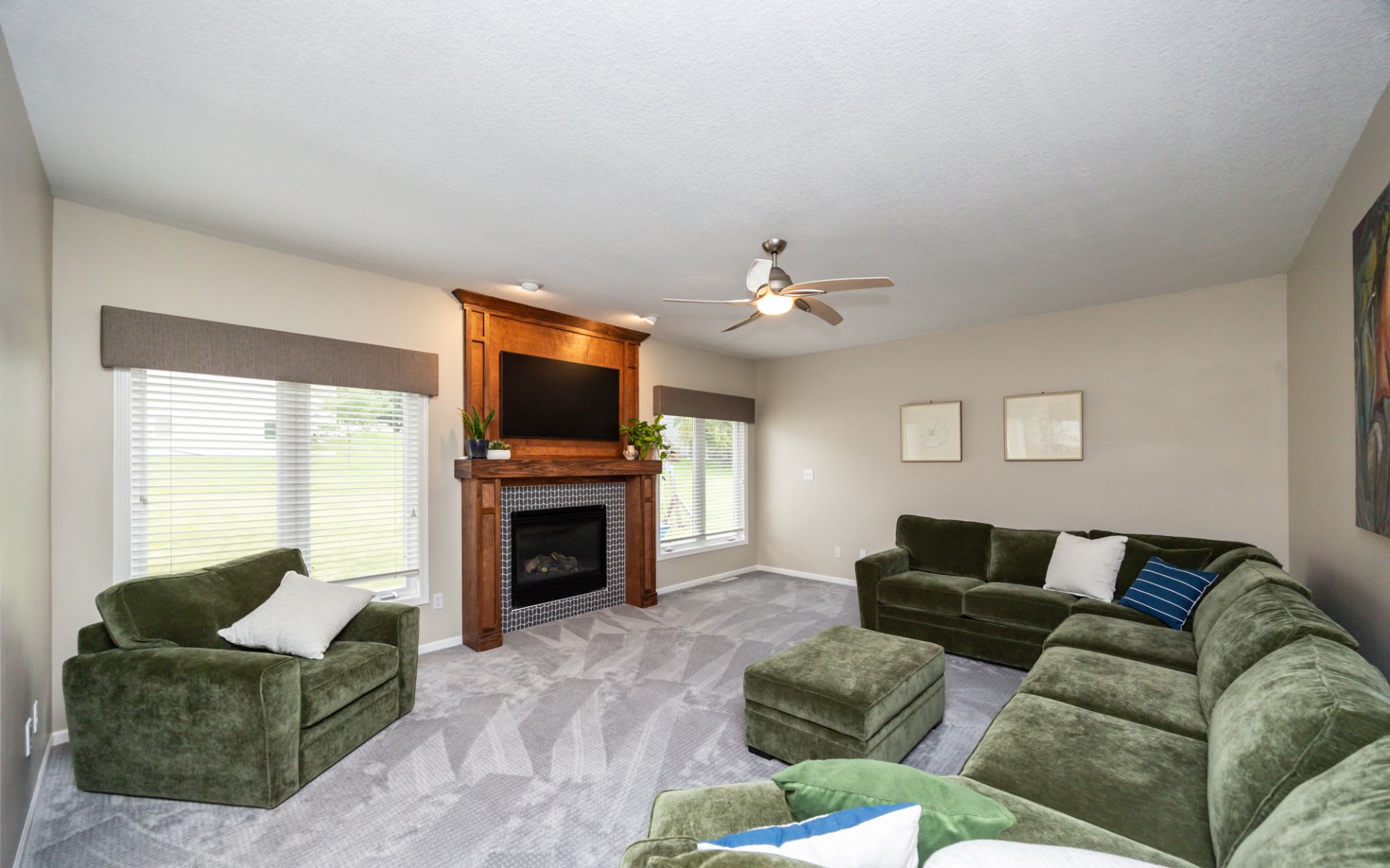 5542 Ponderosa Drive
