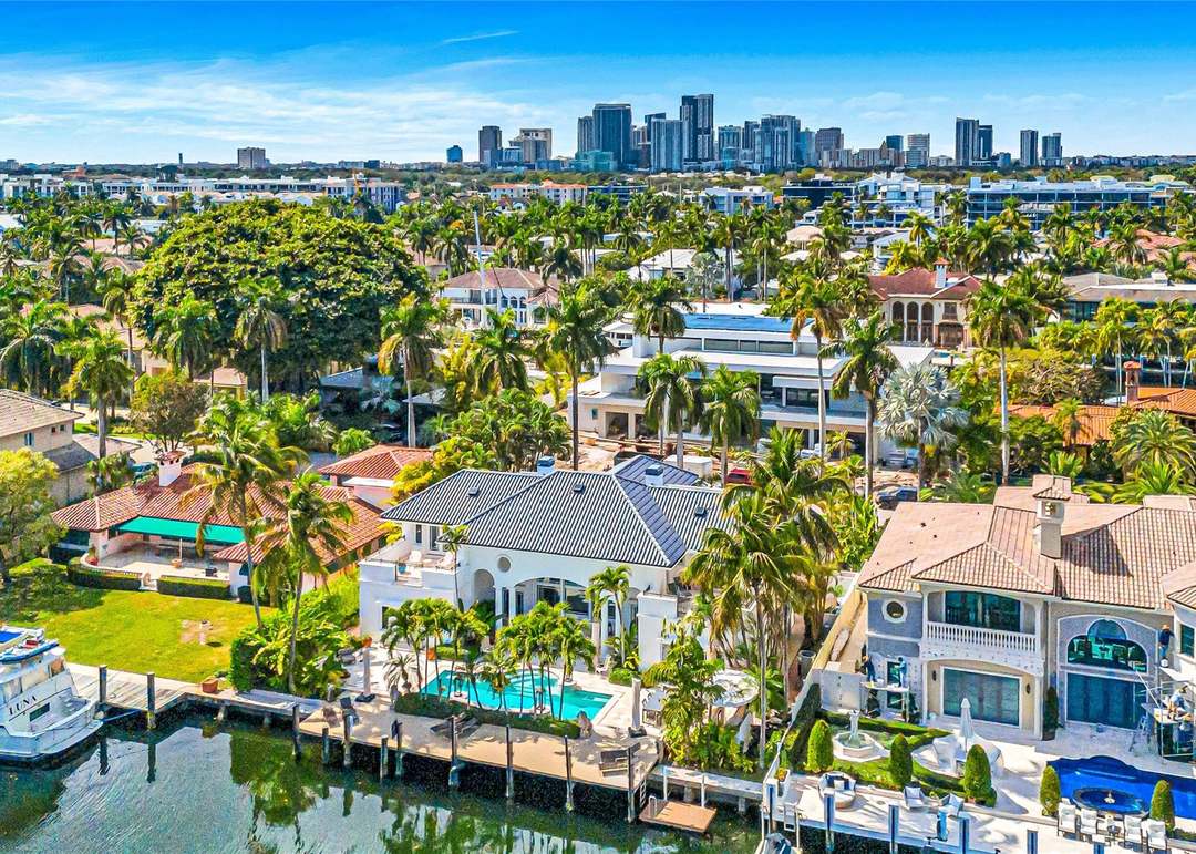 166 Royal Palm Dr