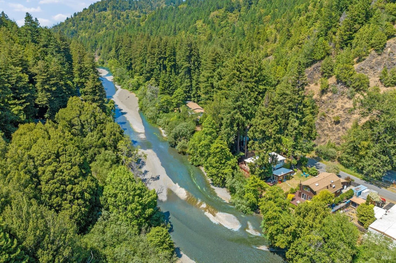 705 Austin Creek Rd