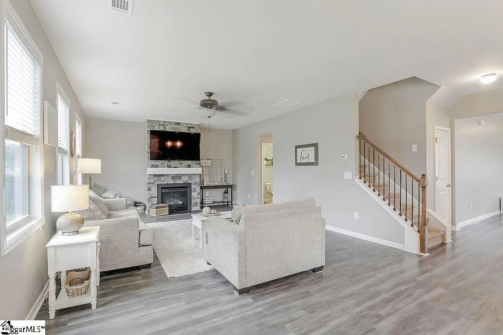 10 Straiharn Pl