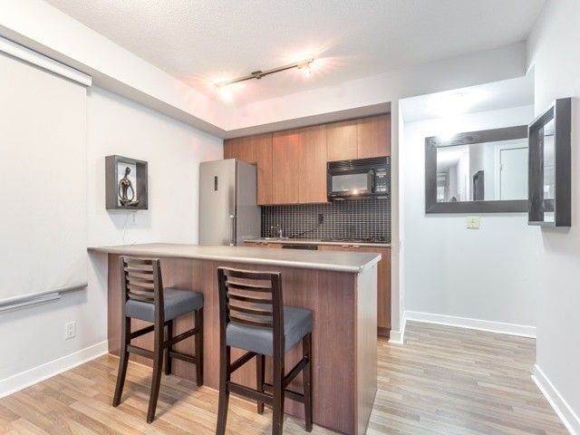 #1704 - 8 Colborne Street, Toronto Unit: 1704